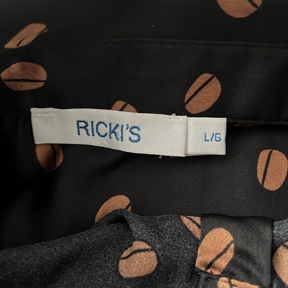 Ricki’s Satin Blouse Size LG - Picture 7 of 9